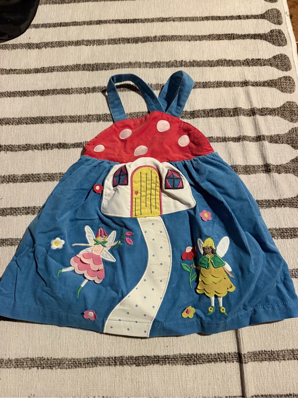 Baby Boden 6-9m Toadstool Pinnie